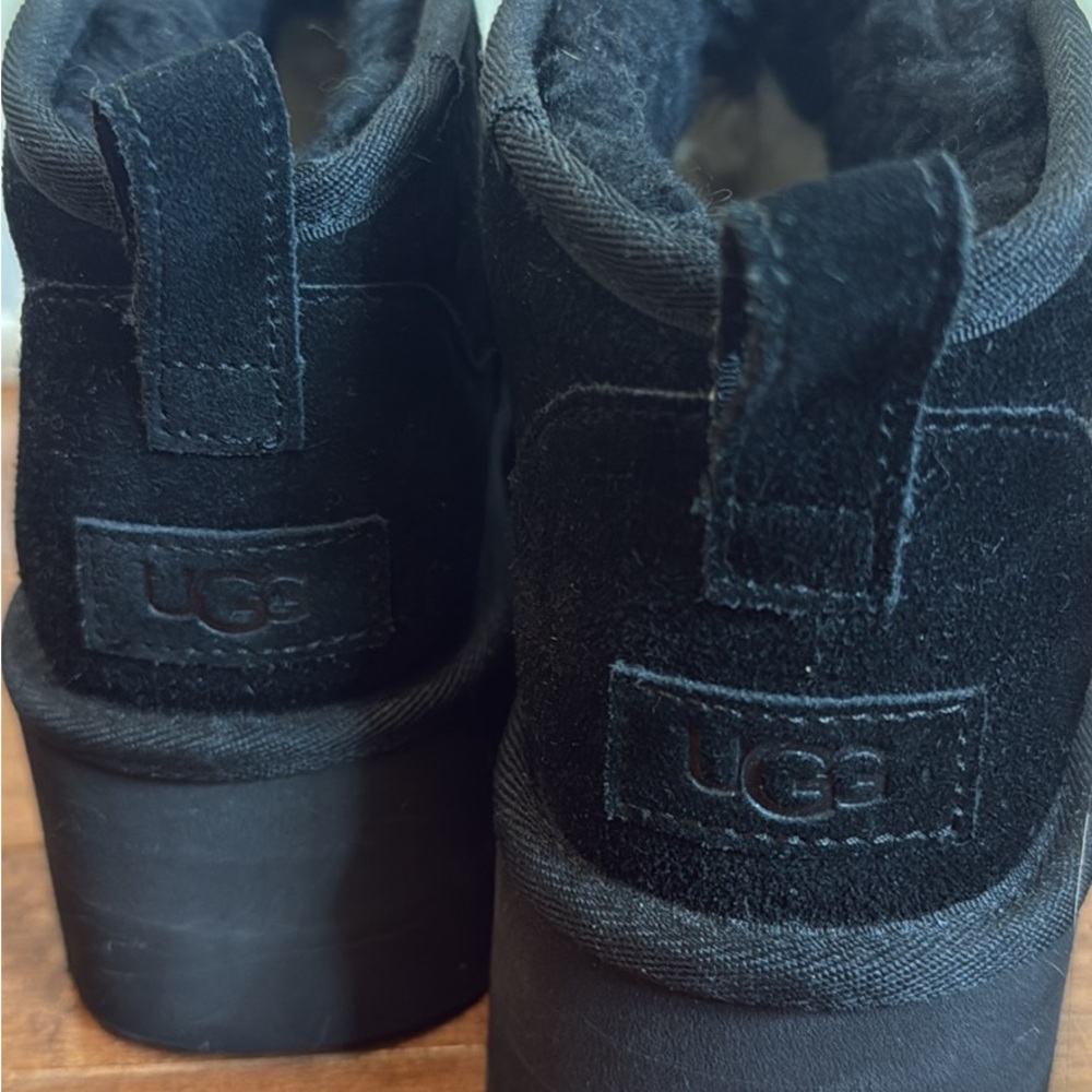 UGG Black Boots - Picture 3 of 4